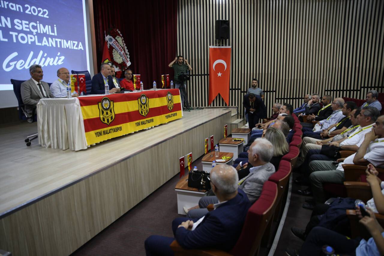 aa-20220626-28262374-28262369-yeni-malatyasporda-baskanliga-aziz-ayboga-secildi.jpg