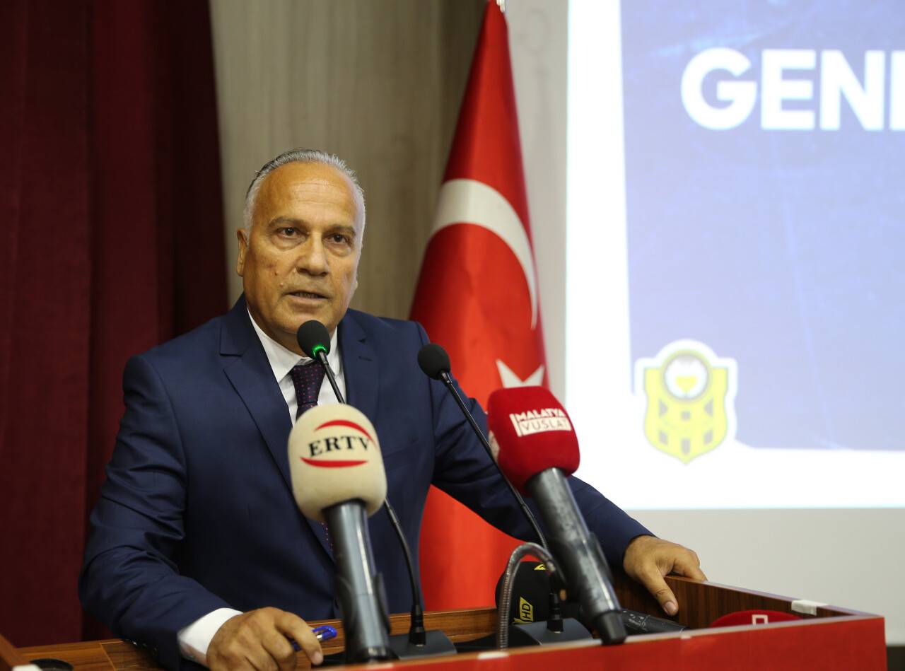aa-20220626-28262374-28262372-yeni-malatyasporda-baskanliga-aziz-ayboga-secildi.jpg