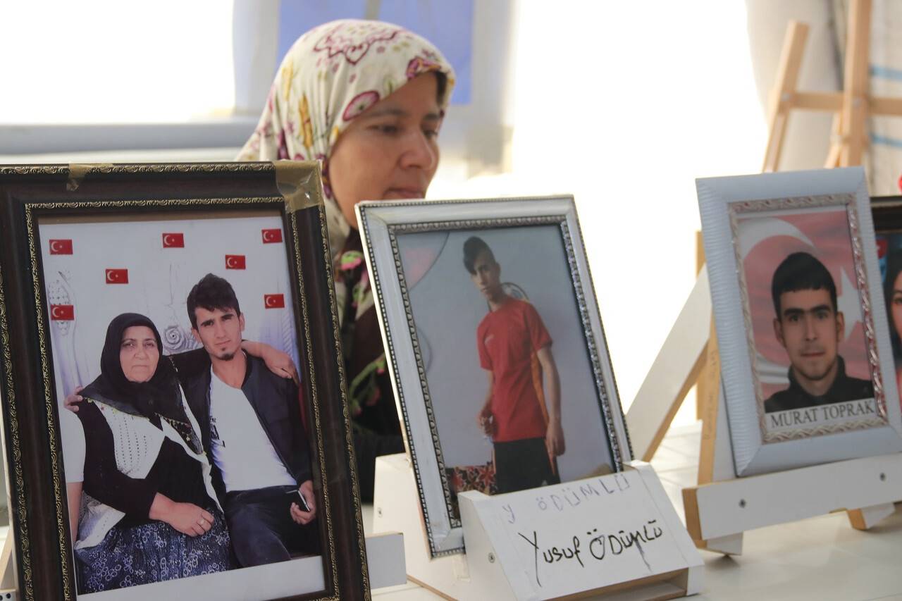 aa-20220626-28262759-28262753-diyarbakir-anneleri-evlatlarini-istiyor.jpg