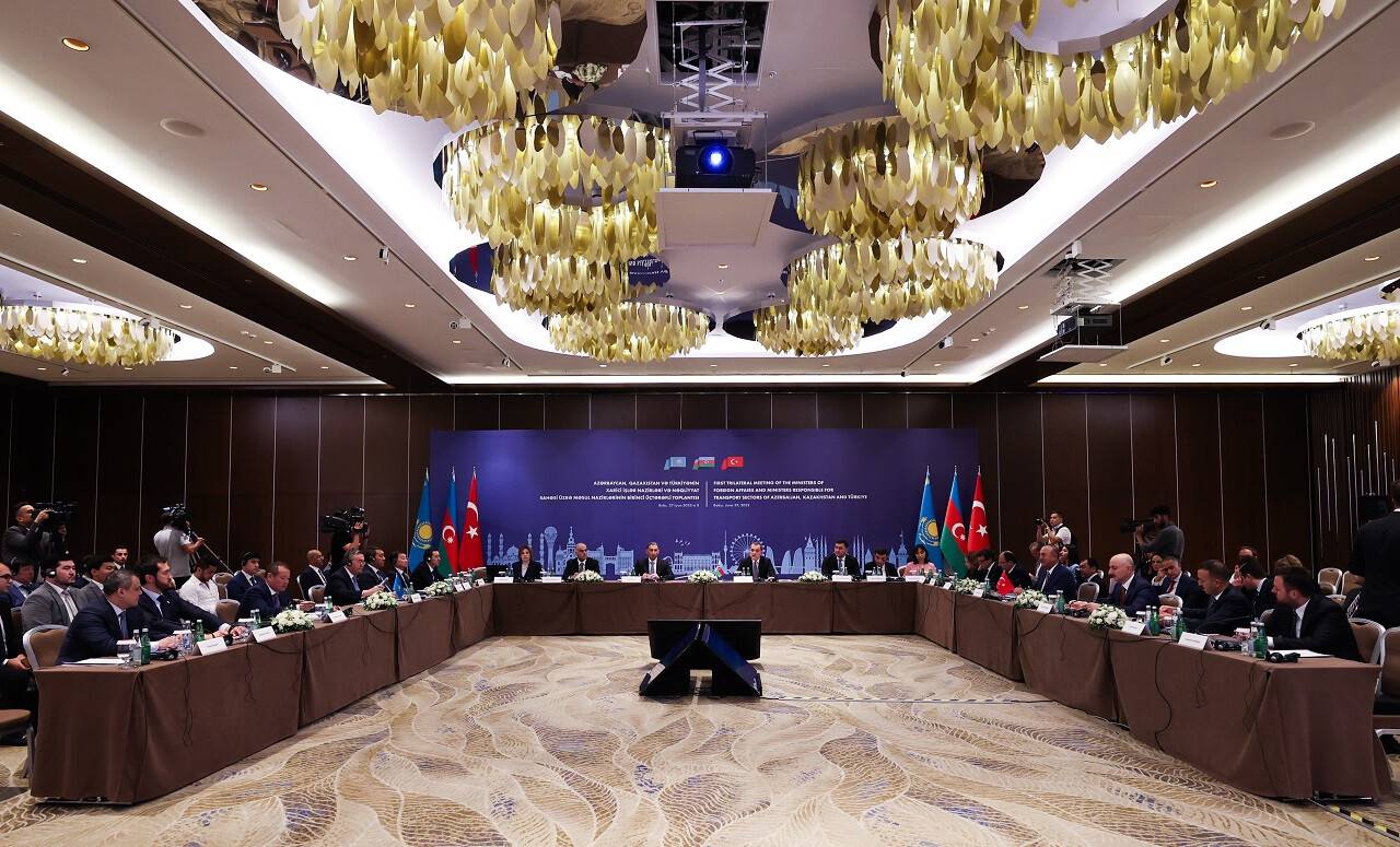 aa-20220627-28266272-28266266-turkiyeazerbaycankazakistan-disisleri-ve-ulastirma-bakanlari-toplantisi.jpg