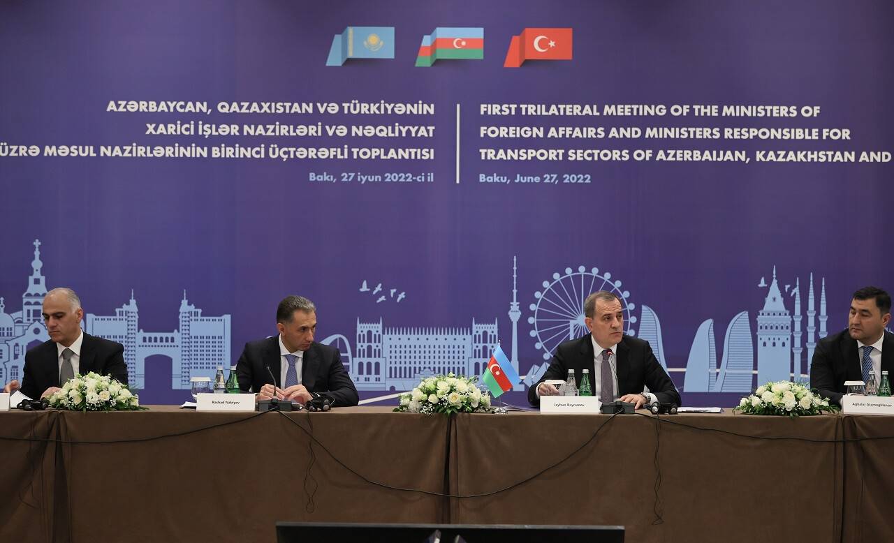 aa-20220627-28266272-28266268-turkiyeazerbaycankazakistan-disisleri-ve-ulastirma-bakanlari-toplantisi.jpg