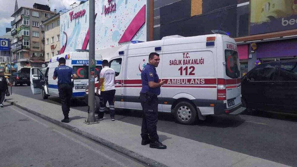 Bahçelievler’de ambulans yayaya çarptı