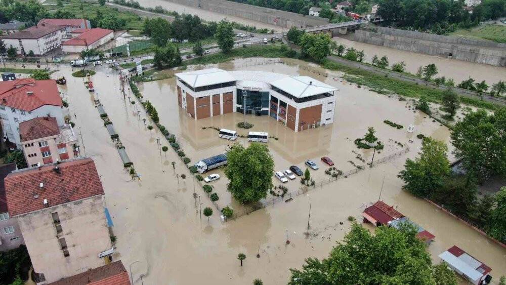 Bartın’da sel suları Kozcağız beldesini vurdu