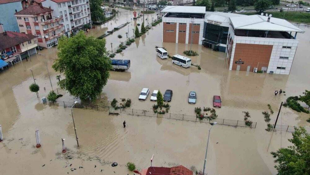 Bartın’da sel suları Kozcağız beldesini vurdu
