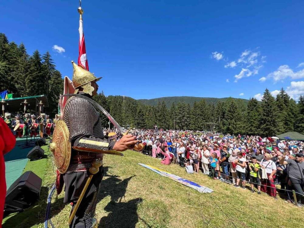 Başkanlar Bosna-Hersek'teki Ayvaz Dede Şenlikleri’nde boşnakların coşkusuna ortak oldu