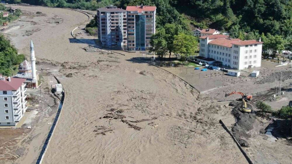 Kastamonu'da aşırı yağış sele neden oldu