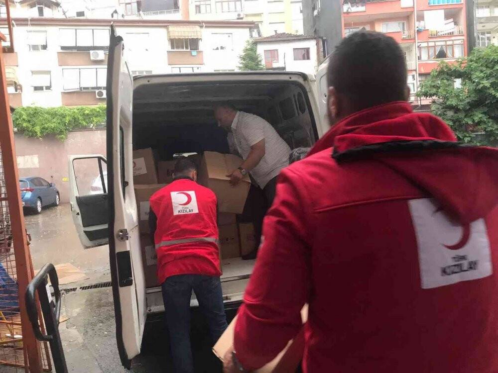 Türk Kızılay’ı Kdz. Ereğli Şubesi afet bölgesine yardıma gitti