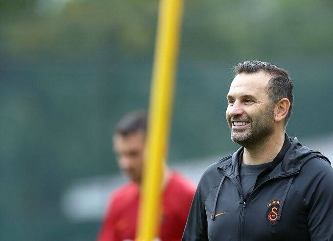 Abdülkerim Bardakçı Galatasaray'la ilk antrenmanına çıktı