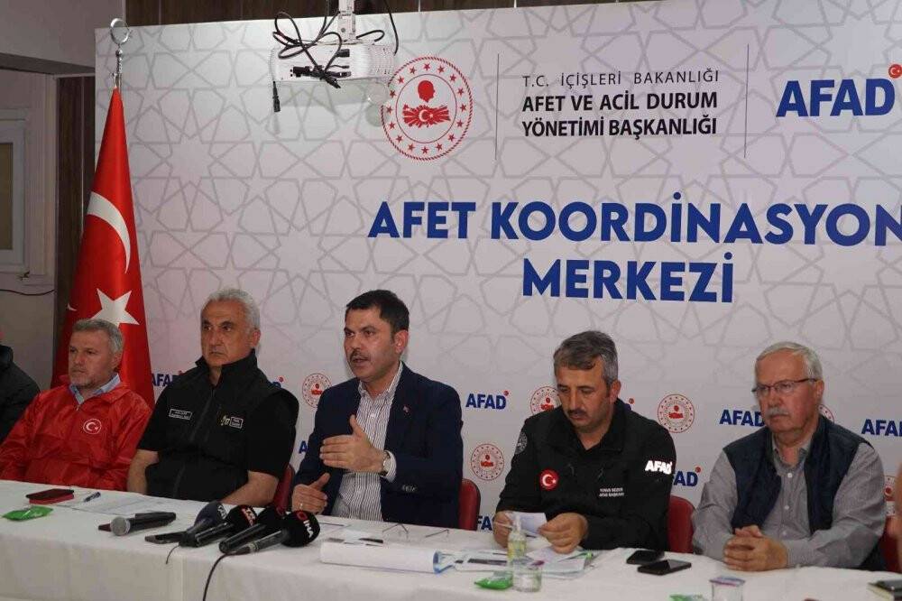 Bakan Kurum: "Yaşanan sel felaketinde 1 kişi kayıp olarak aranıyor"