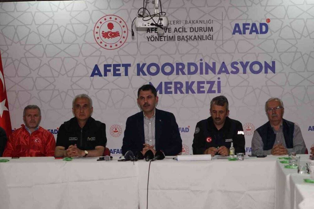 Bakan Kurum: "Yaşanan sel felaketinde 1 kişi kayıp olarak aranıyor"