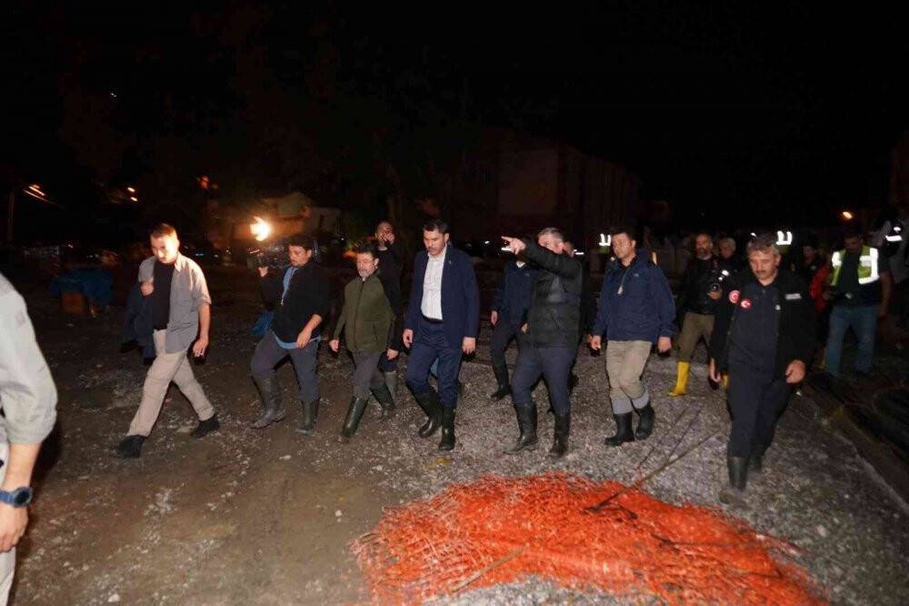 Bakan Kurum: "Yaşanan sel felaketinde 1 kişi kayıp olarak aranıyor"