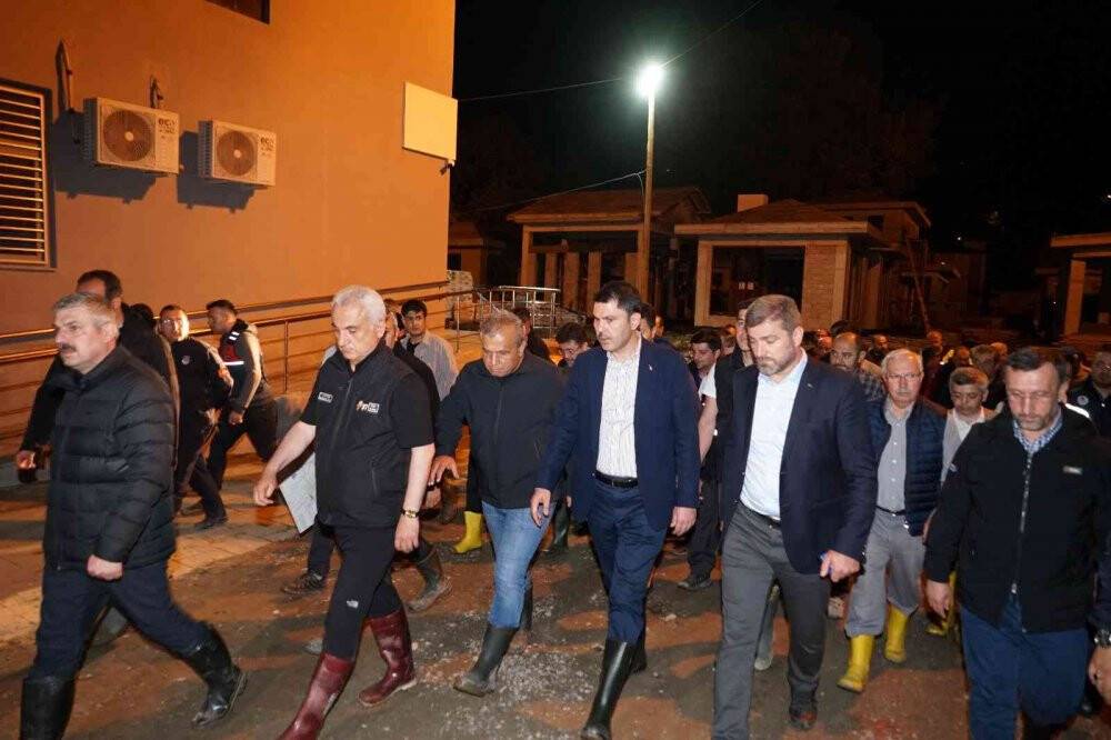 Bakan Kurum: "Yaşanan sel felaketinde 1 kişi kayıp olarak aranıyor"