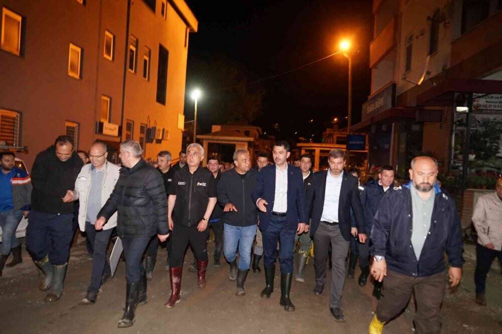 Bakan Kurum: "Yaşanan sel felaketinde 1 kişi kayıp olarak aranıyor"