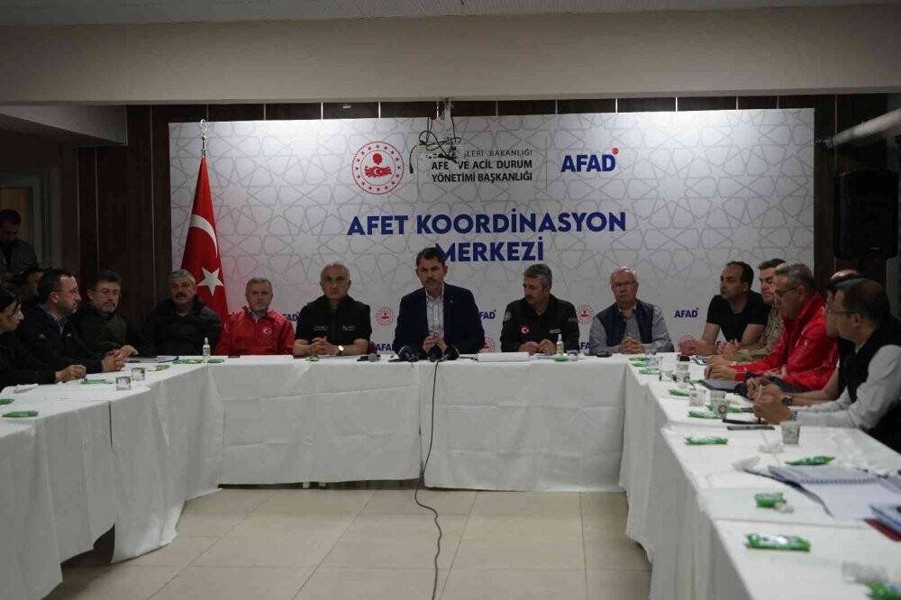 Bakan Kurum: "Yaşanan sel felaketinde 1 kişi kayıp olarak aranıyor"