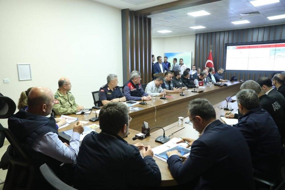 Bakan Soylu, kriz masasında bilgi aldı