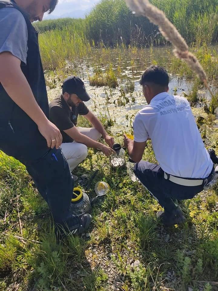 Beyşehir Gölü’nde yasa dışı sülük avına ceza
