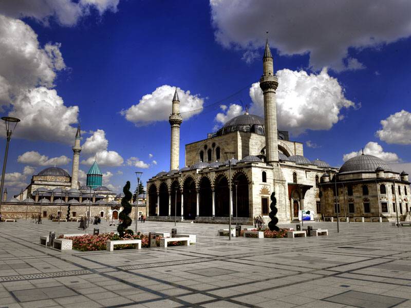 konya-mevlana-2-001.jpg