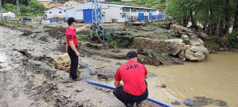 Selde kaybolan vatandaşı arama çalışmaları sürüyor