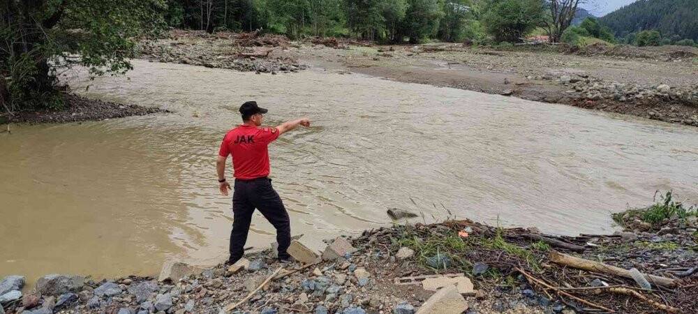 Selde kaybolan vatandaşı arama çalışmaları sürüyor