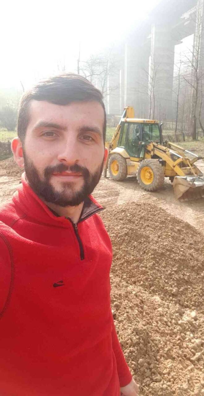 Sele kapılan kepçe  operatörünü bulmak için çalışma başlatıldı