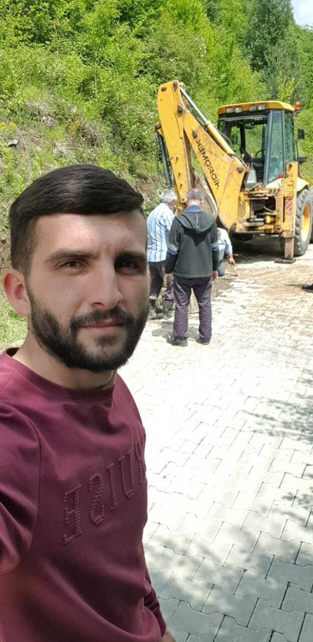 Sele kapılan kepçe  operatörünü bulmak için çalışma başlatıldı