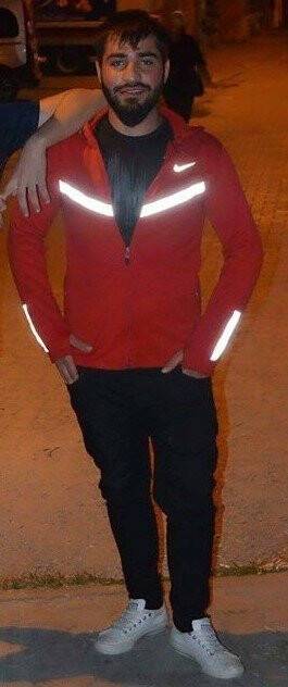 Yengesinin üzerine kuma getirmek isteyen abisini bıçakla öldürdü