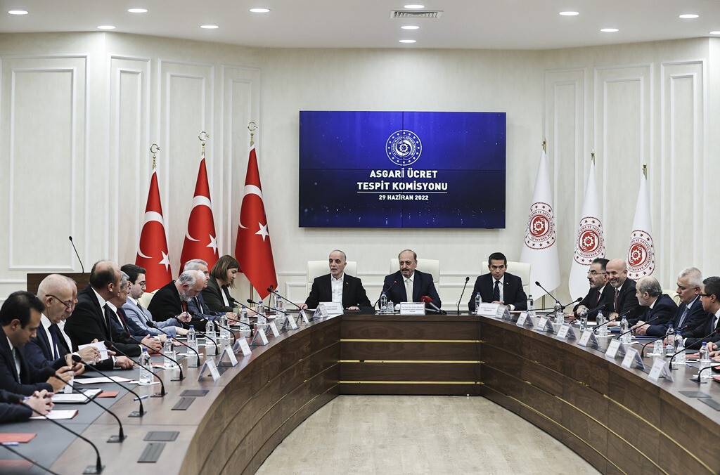 aa-20220629-28289452-28289441-asgari-ucret-tespit-komisyonu-toplantisi-basladi.jpg