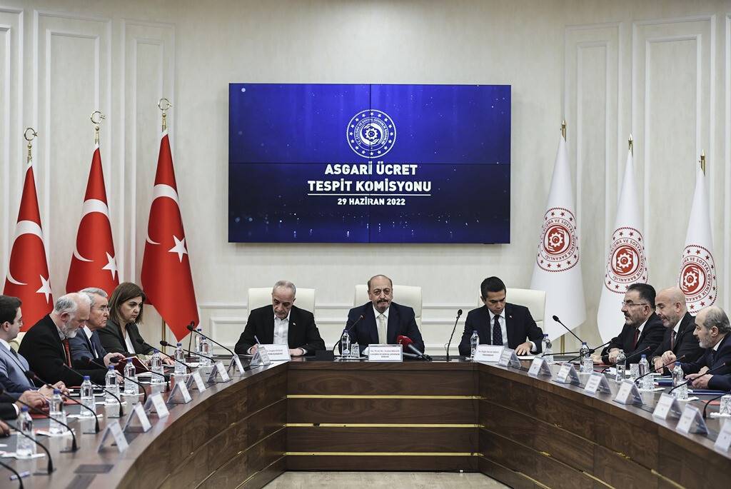 aa-20220629-28289452-28289442-asgari-ucret-tespit-komisyonu-toplantisi-basladi.jpg