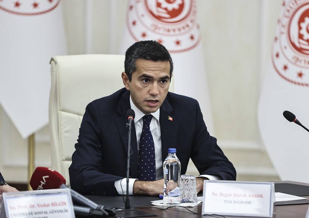 aa-20220629-28289452-28289444-asgari-ucret-tespit-komisyonu-toplantisi-basladi.jpg