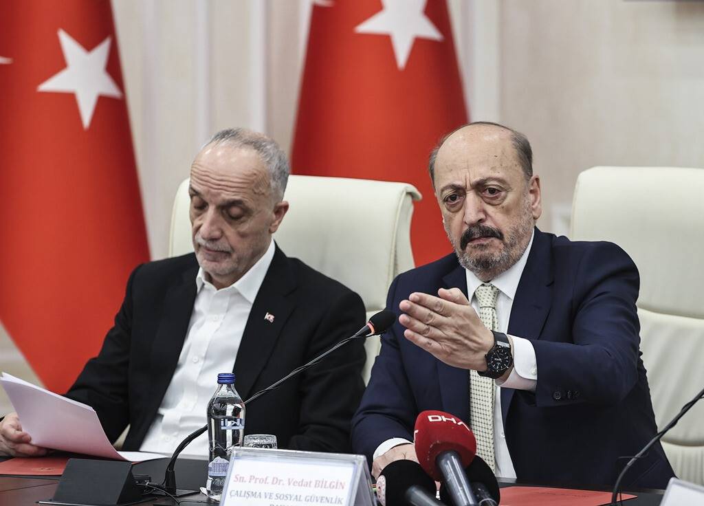 aa-20220629-28289452-28289448-asgari-ucret-tespit-komisyonu-toplantisi-basladi.jpg