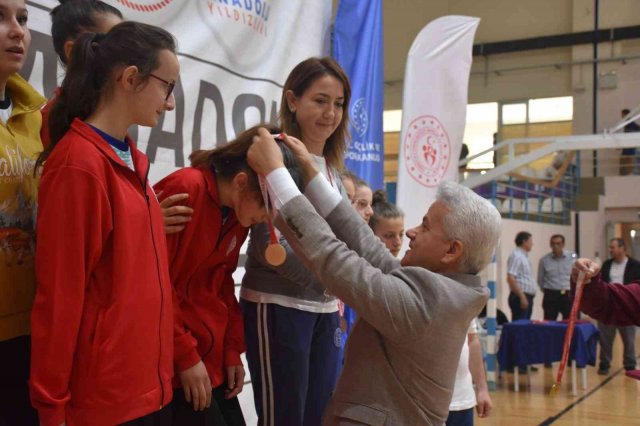 Afyonkarahisar’da ANALİG Masa Tenisi Yarı Final müsabakaları tamamlandı