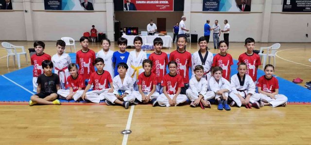 Ayvalık sporunda tarihi bir gün daha yaşandı