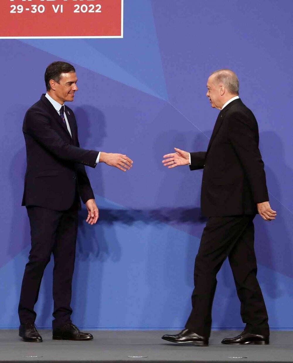 Cumhurbaşkanı Erdoğan, NATO Zirvesi’nde aile fotoğrafı çekimine katıldı