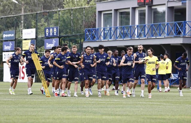 Fenerbahçe yeni sezon hazırlıklarını sürdürdü