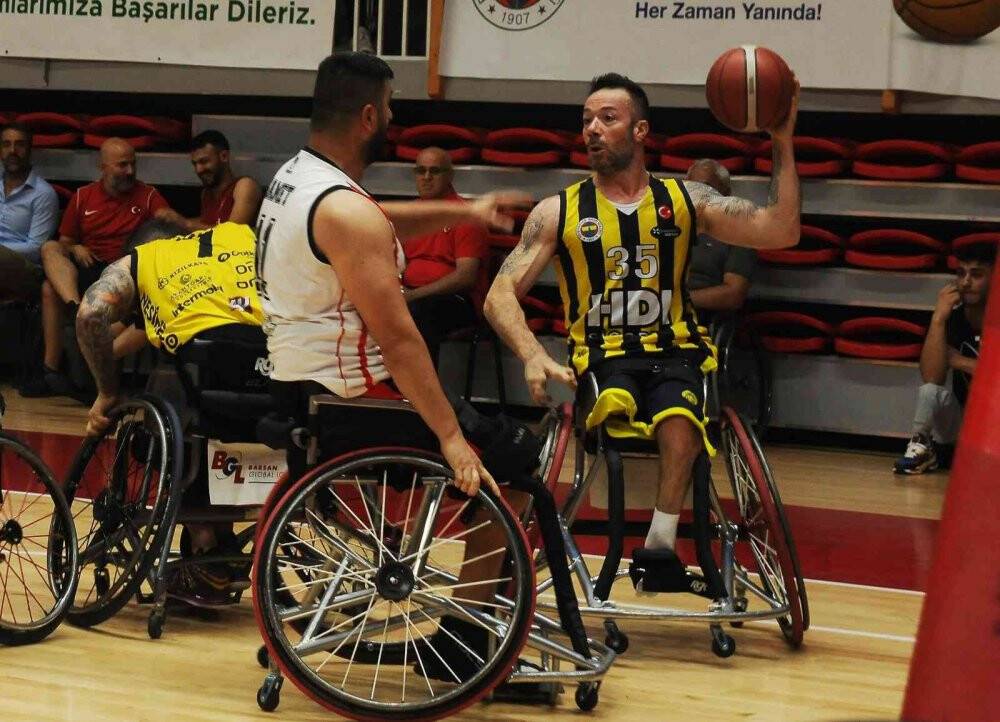 Fenerbahçe’yi yenen Gazişehir Gaziantep seriyi 1-1’e getirdi