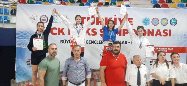 Nisrem Uçar Yılmaz, kick boksta Türkiye şampiyonu oldu