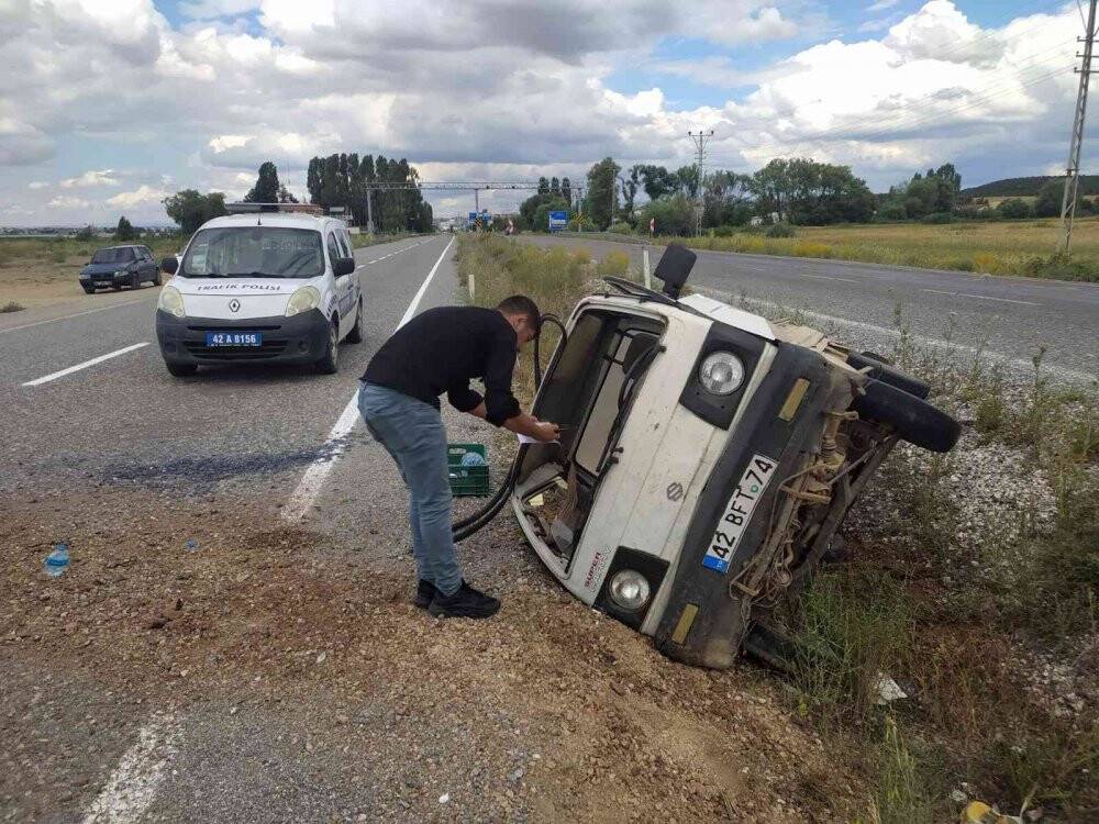 Kontrolden çıkan kamyonet devrildi: 1 yaralı