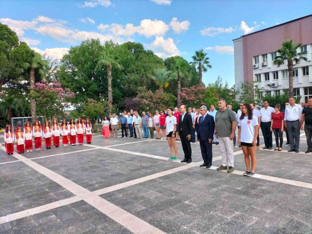 Köyceğiz’de Plaj Hentbolu Şampiyonası başladı