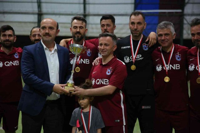 Yomra Kaymakamlığı’nın Dostluk ve Kardeşlik Futbol Turnuvası sona erdi