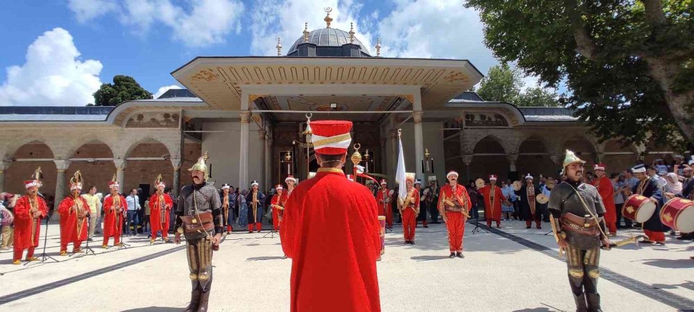 Topkapı Sarayı’nda pandemiden sonraki ilk mehteran konseri gerçekleşti