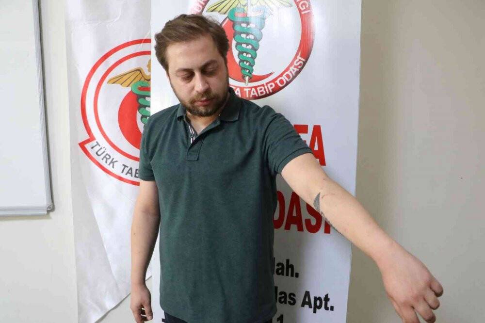 Yaşadığı dehşeti anlatan doktor, diplomasını neden yırttığını açıkladı