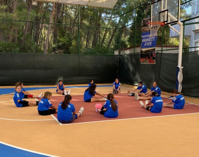 Yunusemre Belediyespor’un sultanları Marmaris kampında