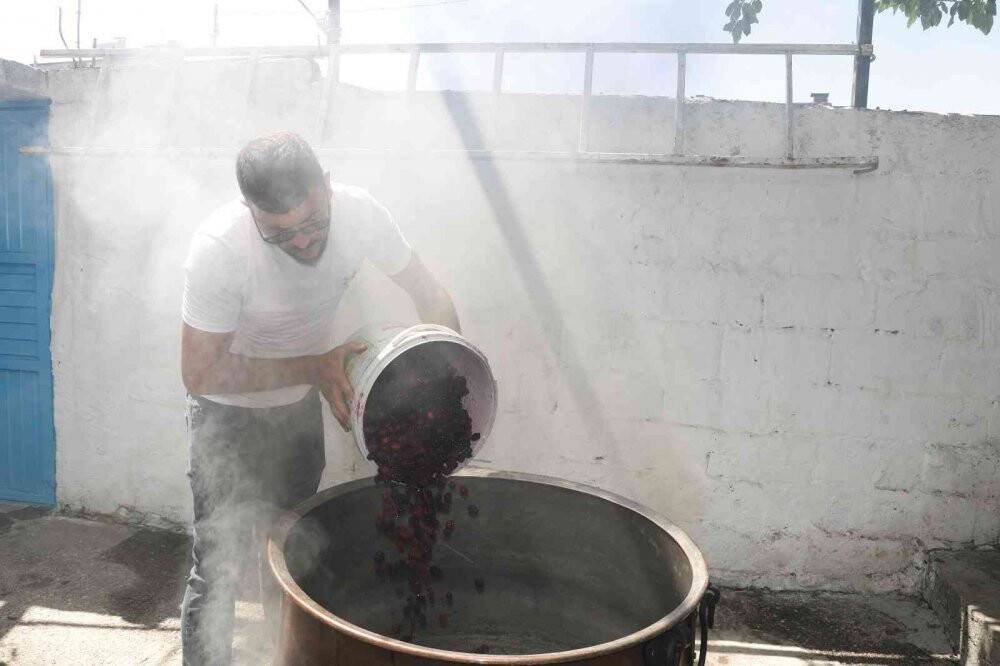 Bu pekmezin kilosu 600 lira