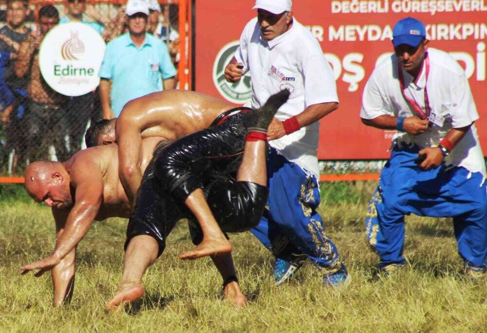 Kırkpınar Yağlı Güreşleri'nde Cengizhan Şimşek başpehlivan oldu