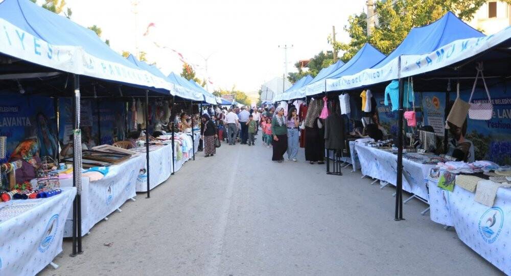 Pamukkale’de kekik ve lavanta festivali coşkusu