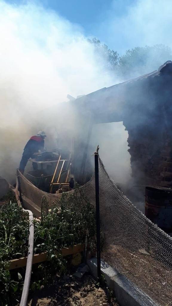 Söke’deki yangında ev kullanılamaz hale geldi