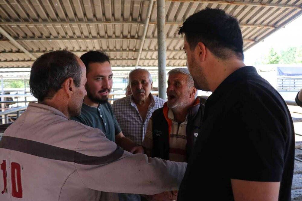 Eller, kurban pazarlığı için bir araya geldi