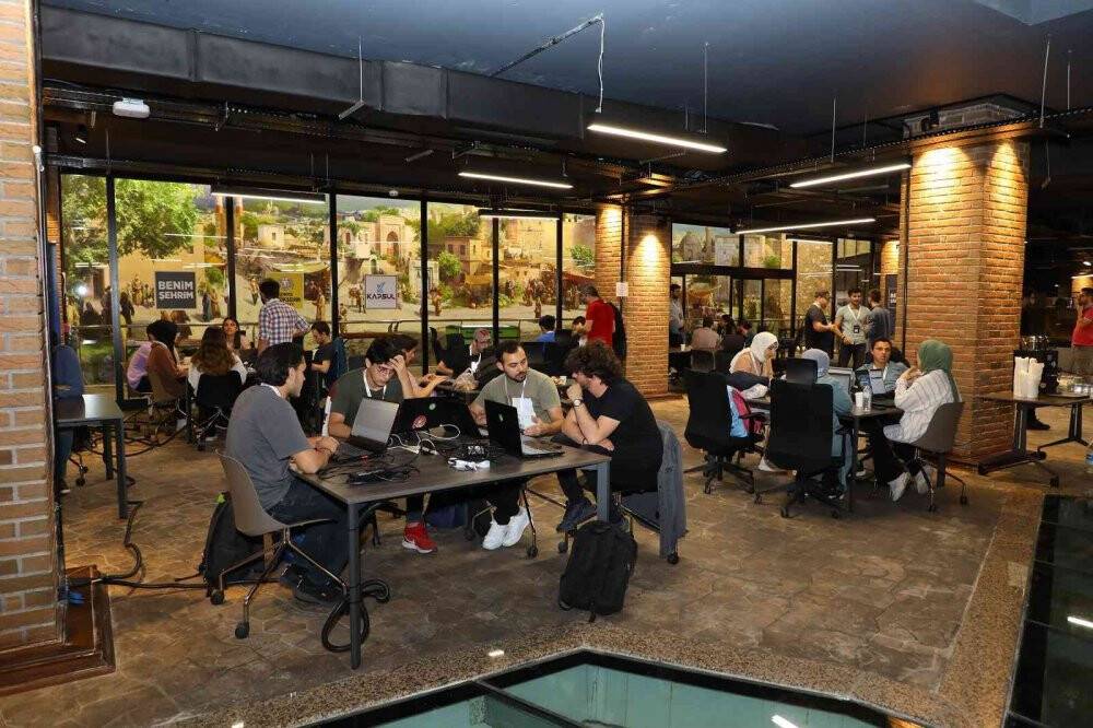 Konya Büyükşehir’den “Açık Veri Temelli Kentsel Çözümler” datathonu