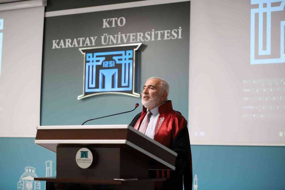 KTO Karatay Üniversitesi tıp öğrencilerinin mezuniyet sevinci