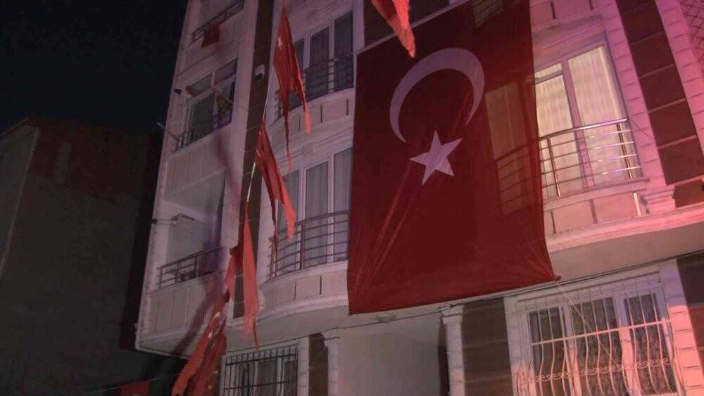 Pençe-Kilit Harekatı şehidinin acı haberi Gaziosmanpaşa’daki babaevine ulaştı